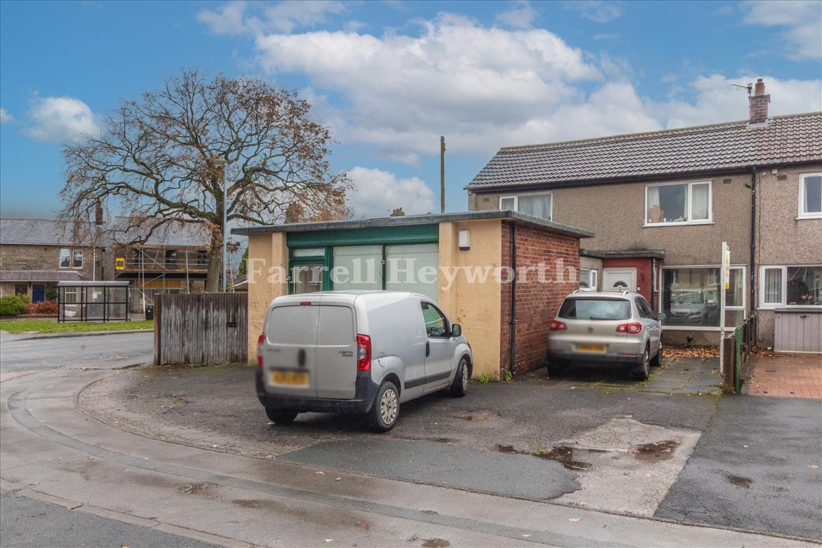 Leslie Avenue, Caton, Lancaster, LA2